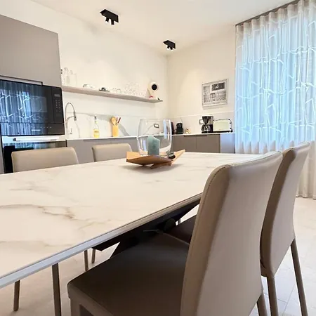 Casa Reni بيت للعطل